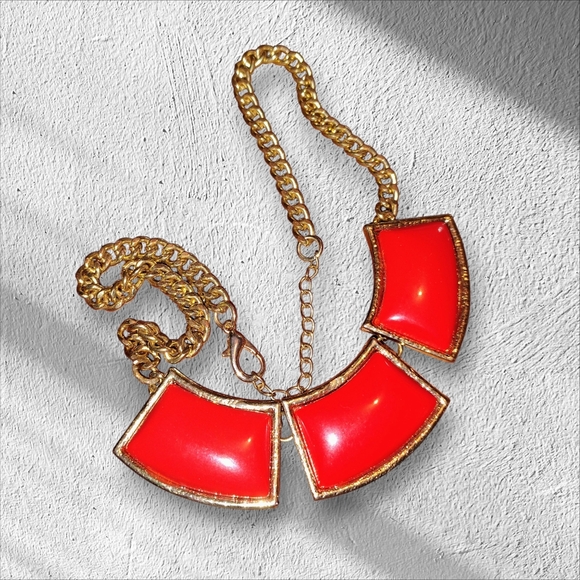 90S VINTAGE RED ENAMEL STATEMENT NECKLACE - Picture 4 of 6